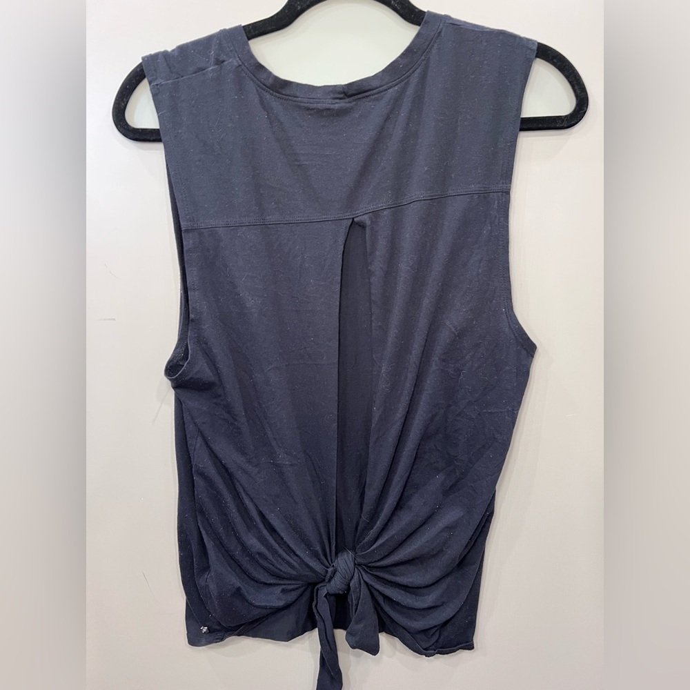 Fabletics Charcoal Muscle Tee View 3